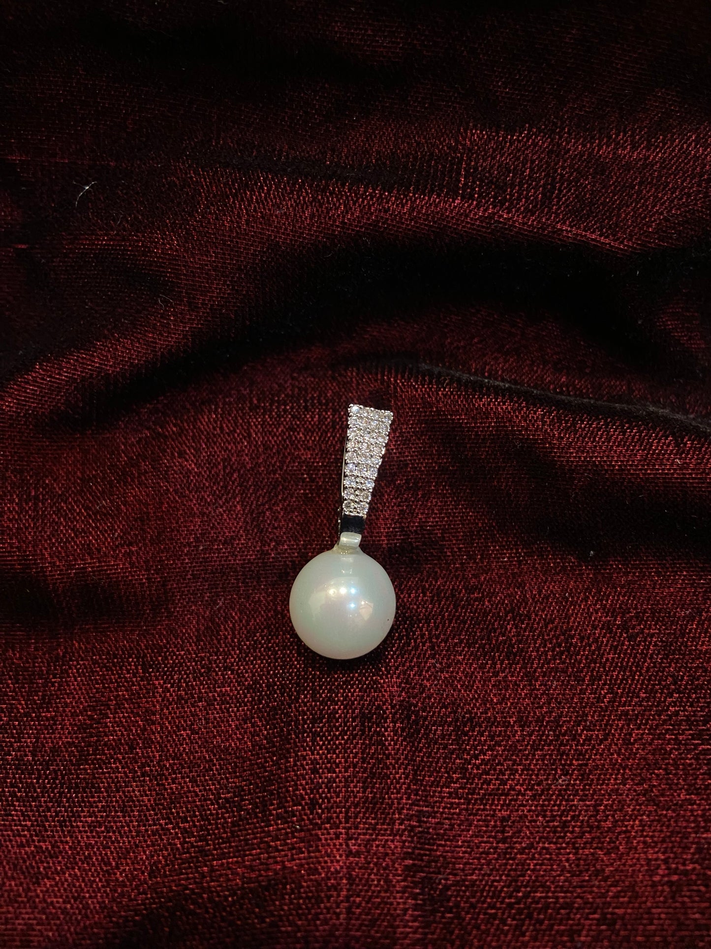 PEARL EARRINGS