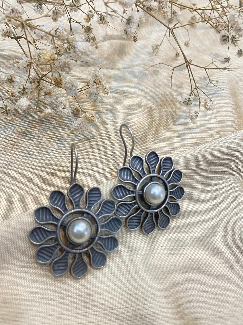 OXIDISED EARRING