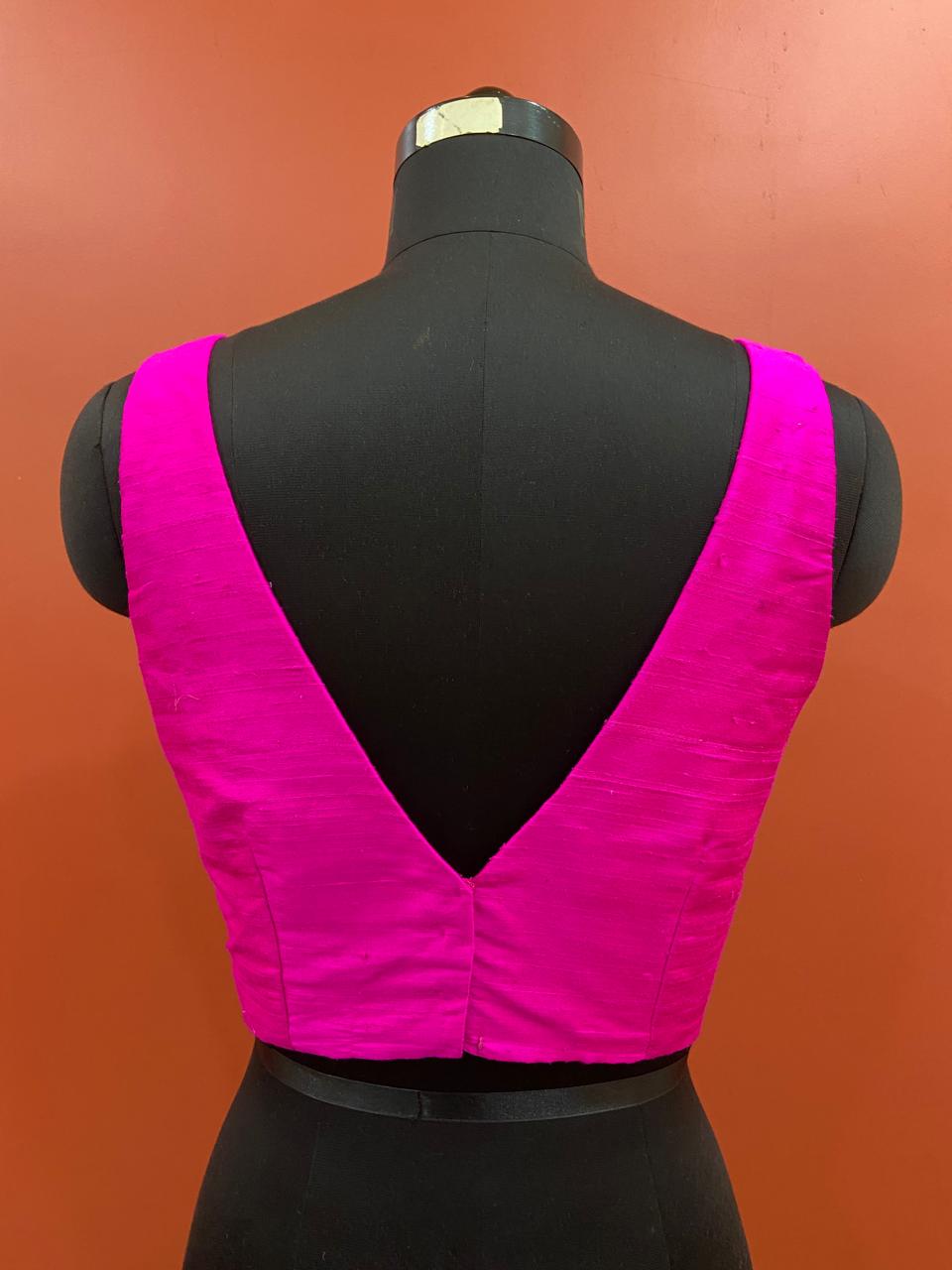 SILK SLEEVELESS BLOUSE
