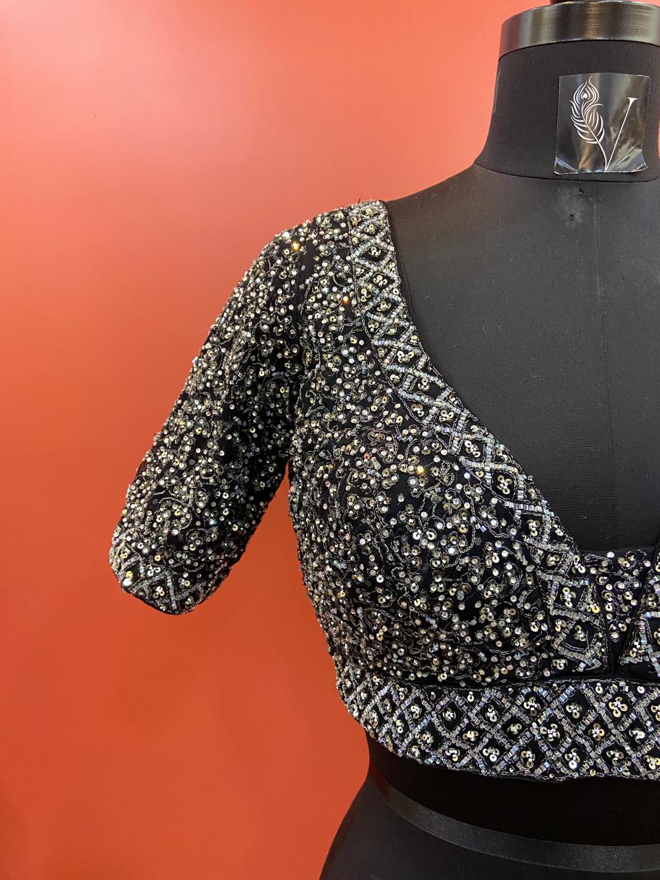 EMBROIDERED BLOUSE