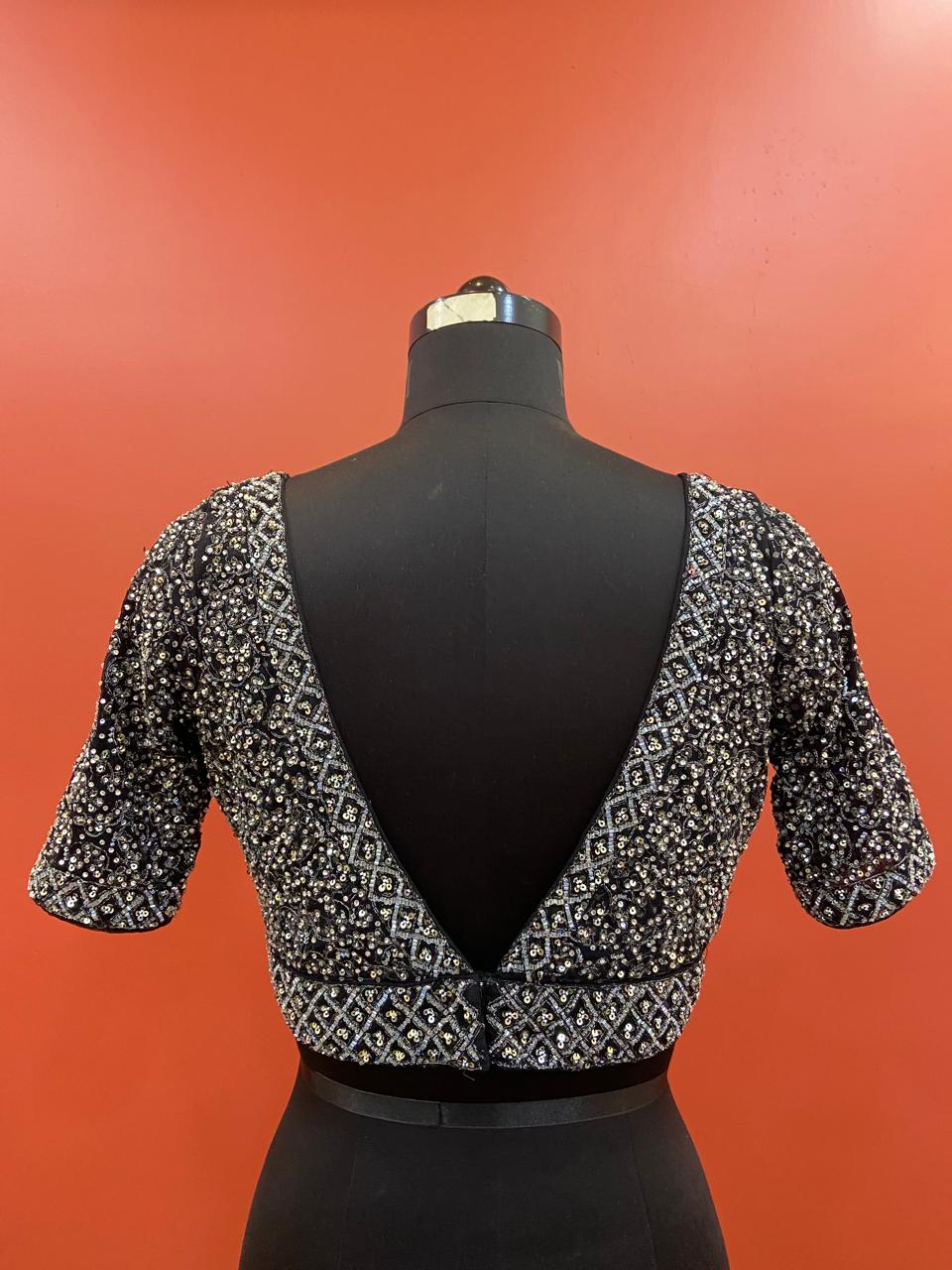 EMBROIDERED BLOUSE