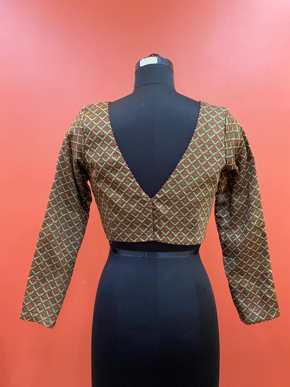 BLOUSE