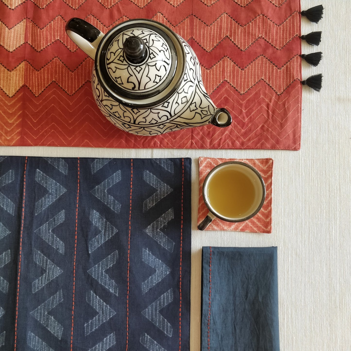 TABLE LINENS (set of 19 pcs)