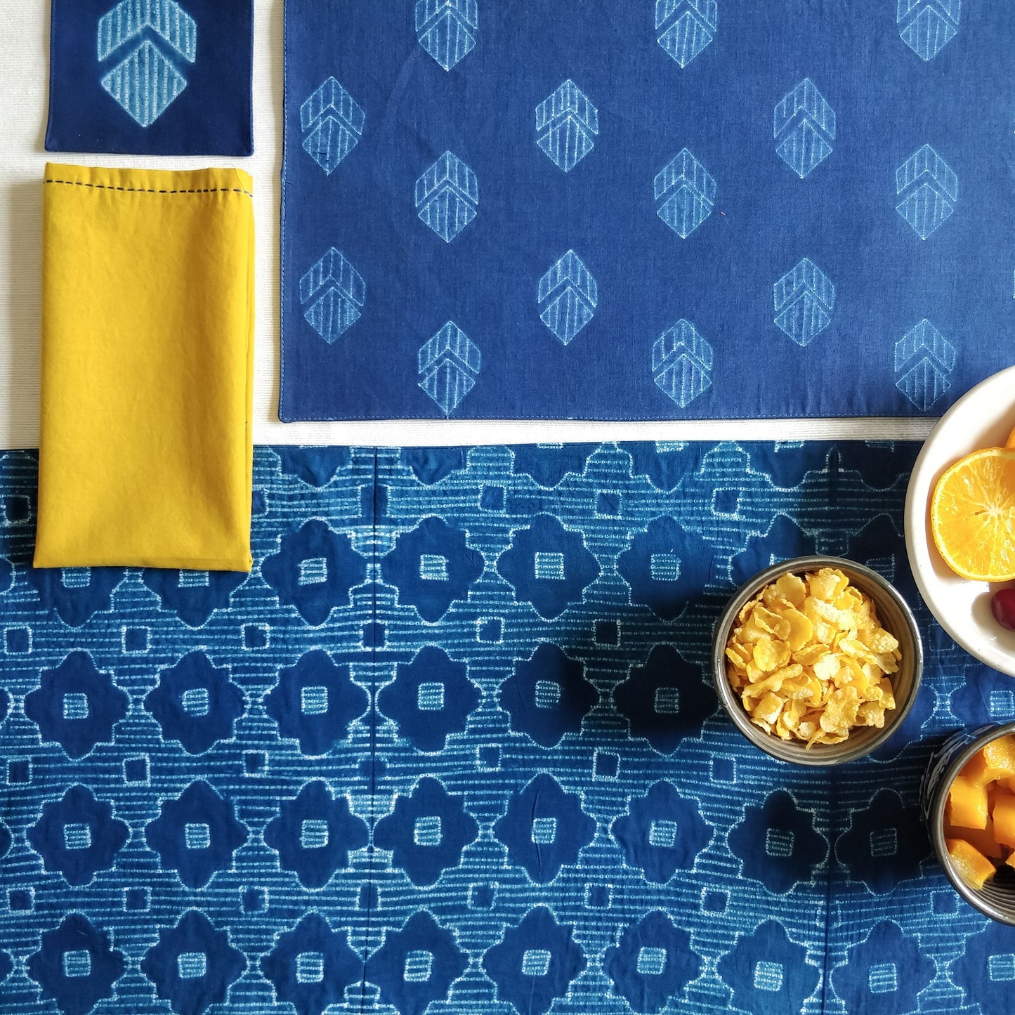 TABLE LINENS (set of 19 pcs)
