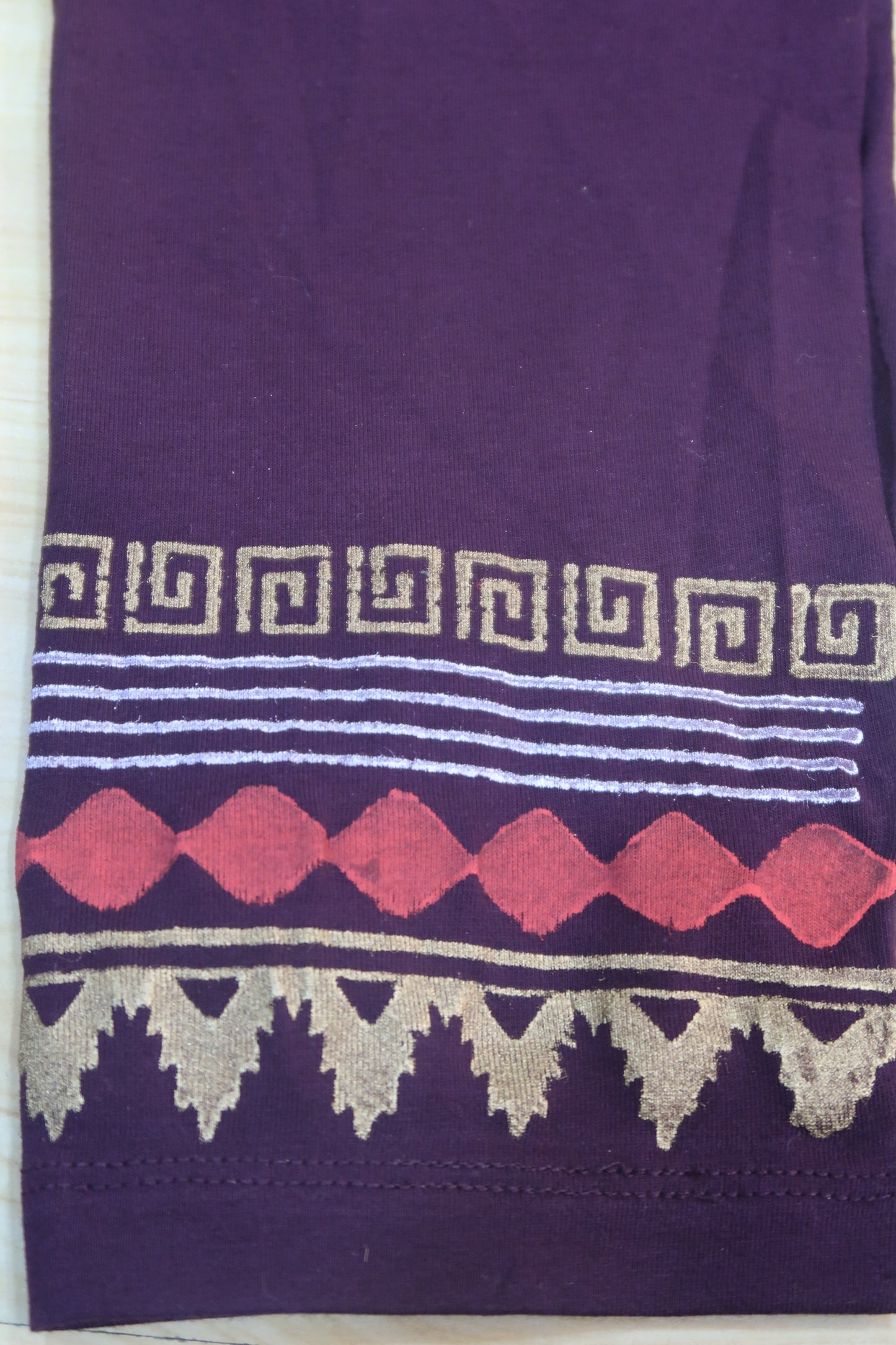 BLOCK PRINTED T-SHIRT - WINE