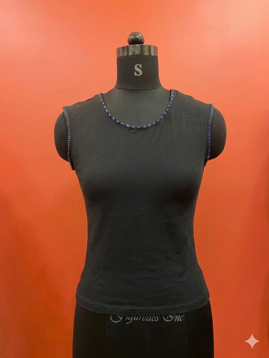 SLEEVELESS TSHIRT