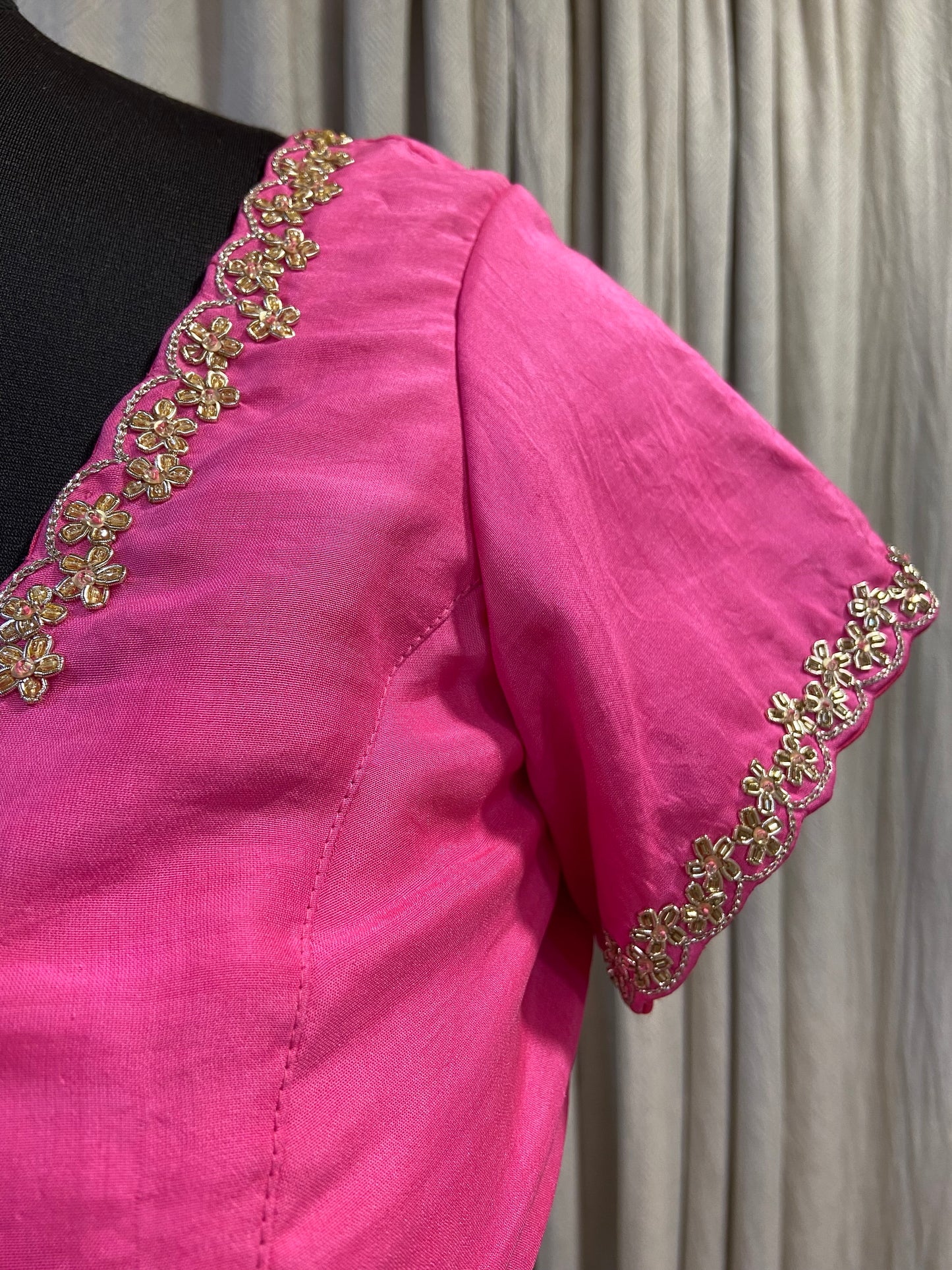 EMBROIDERED BLOUSE
