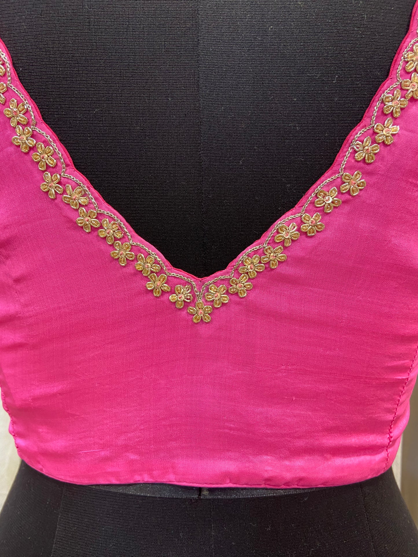 EMBROIDERED BLOUSE