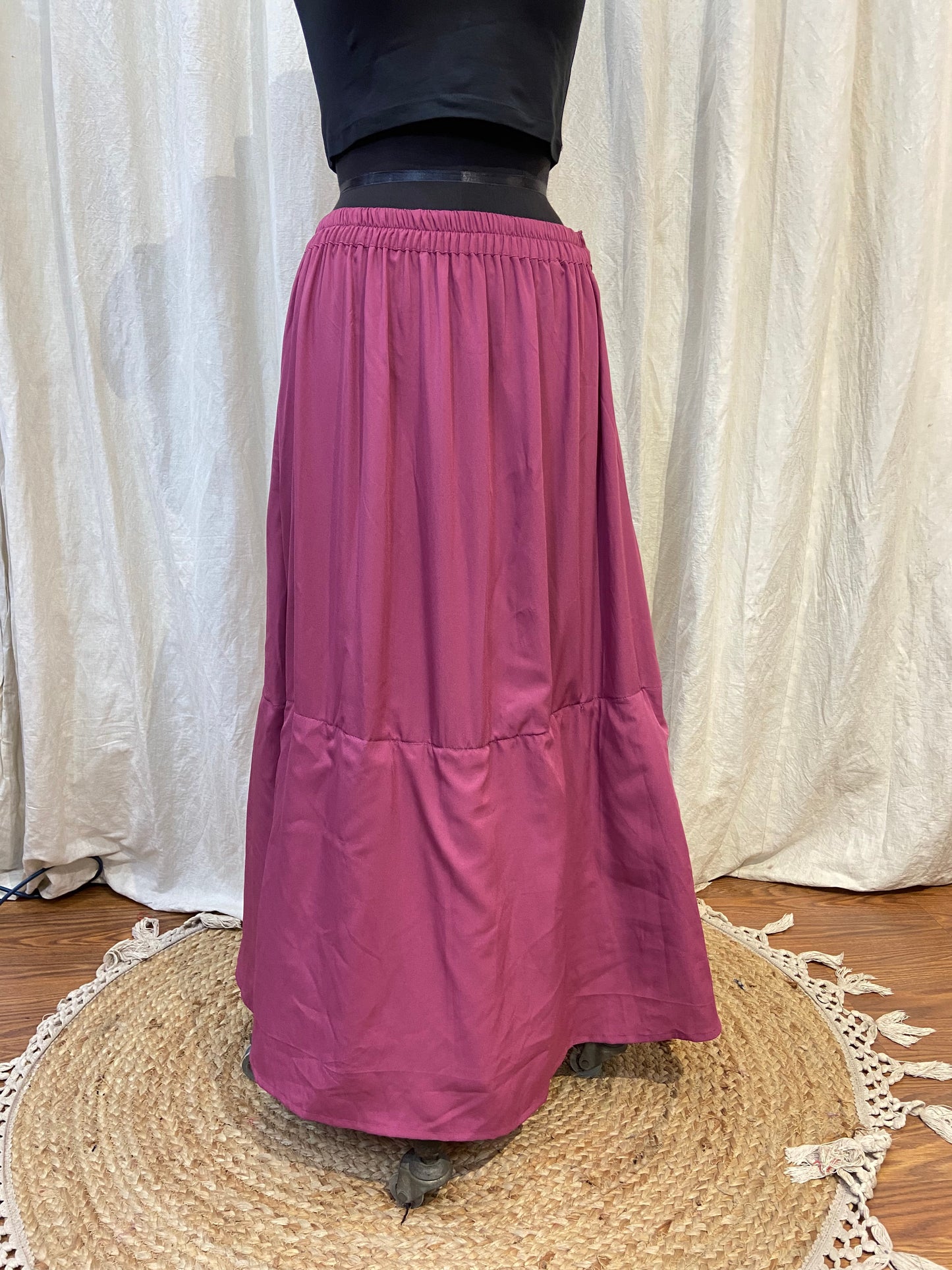 UNDER SKIRT