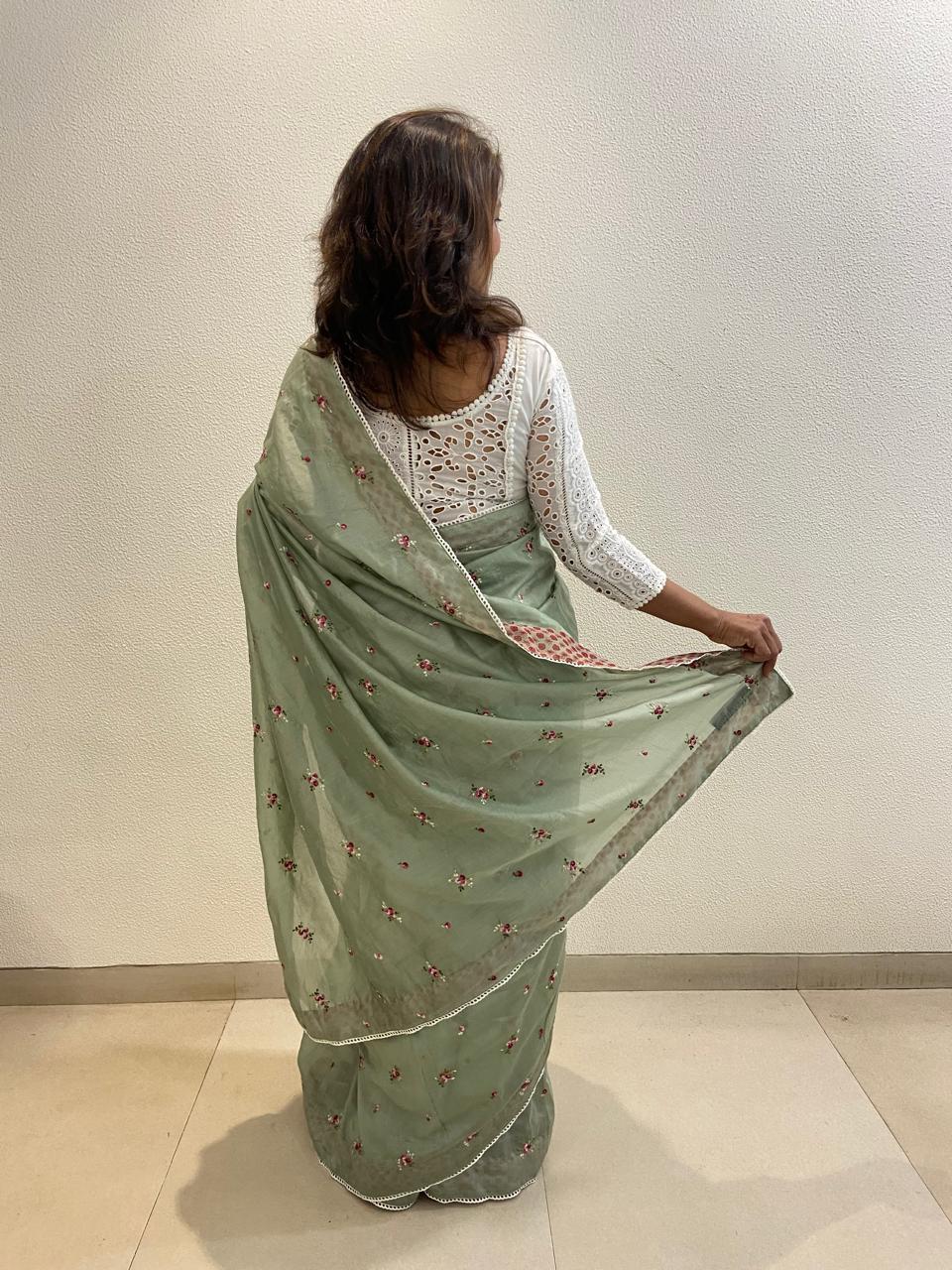 GULBOOTI BAHAR SAREE