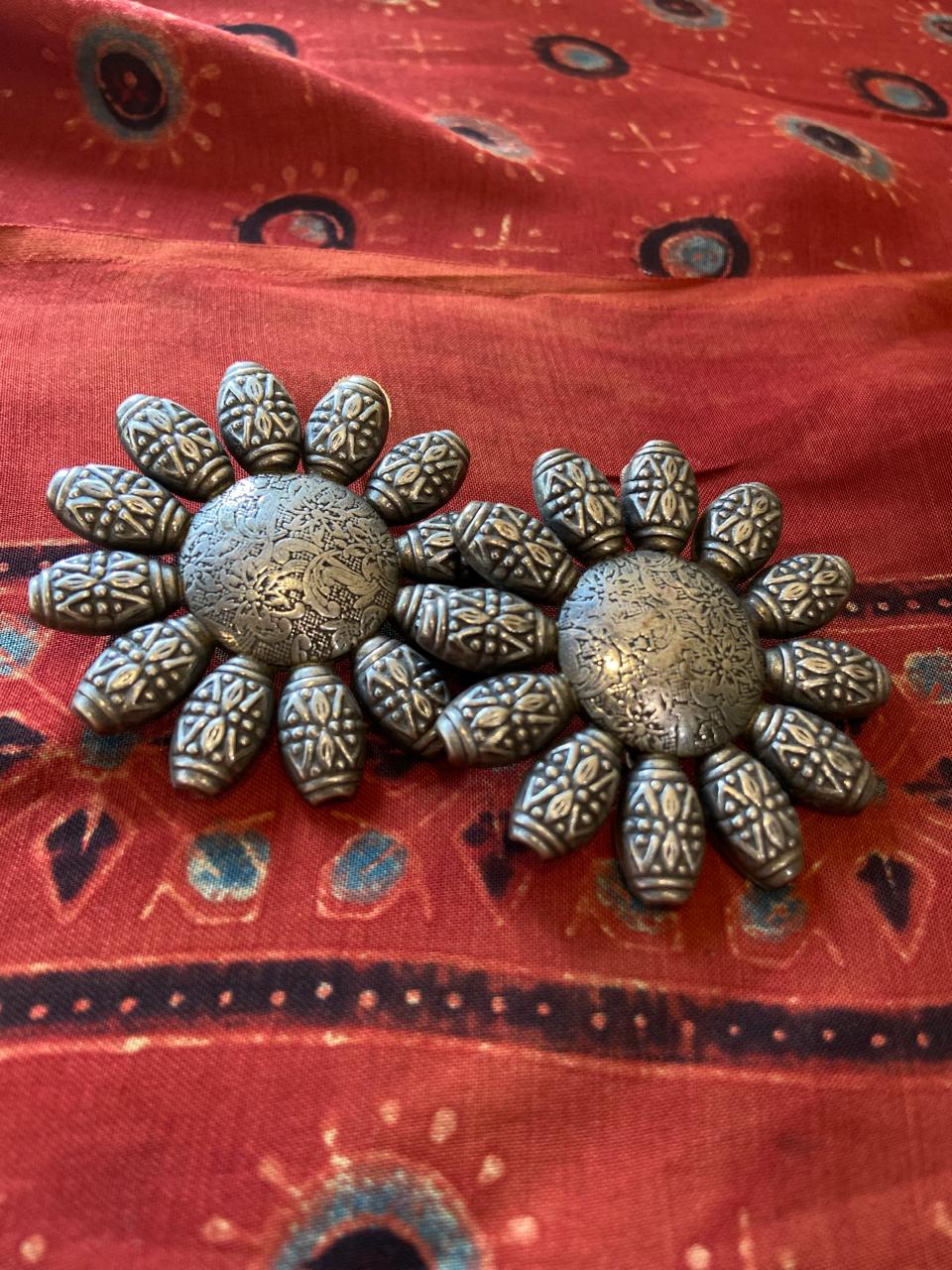 OXIDISED EARRING