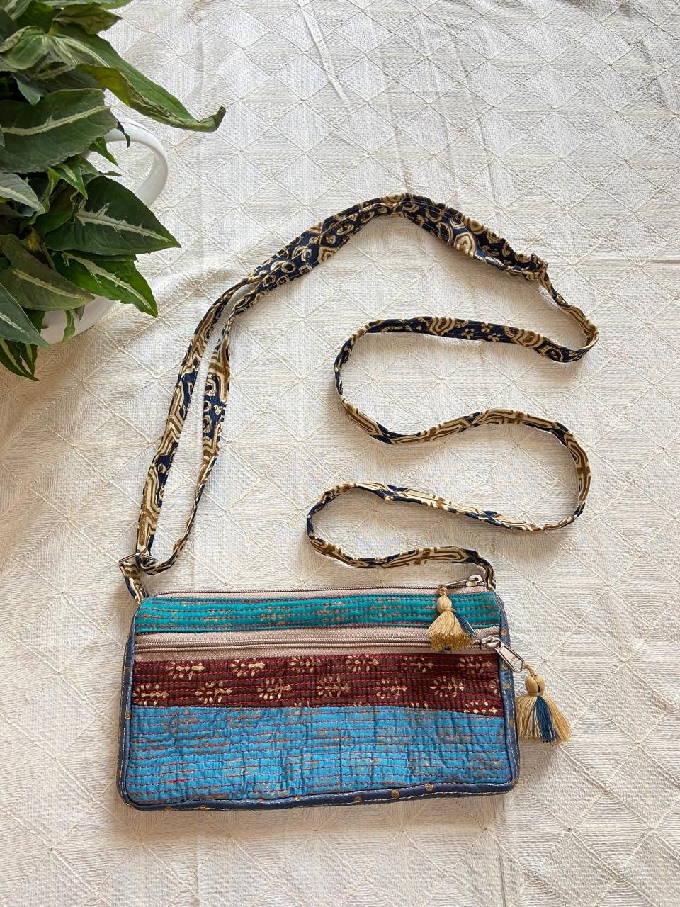 SLING BAG