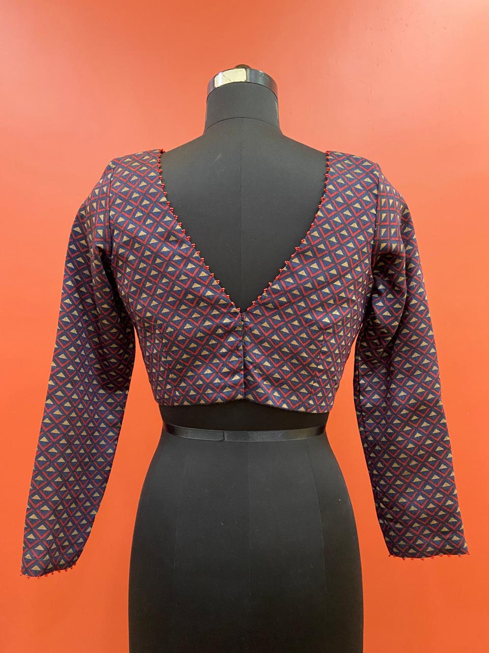 BLOUSE