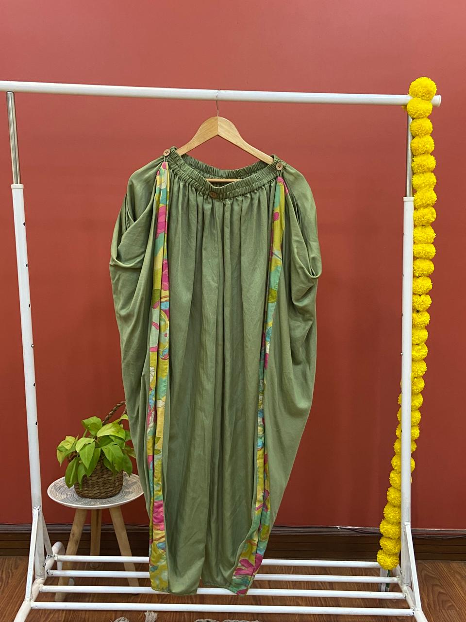 Dhoti pant
