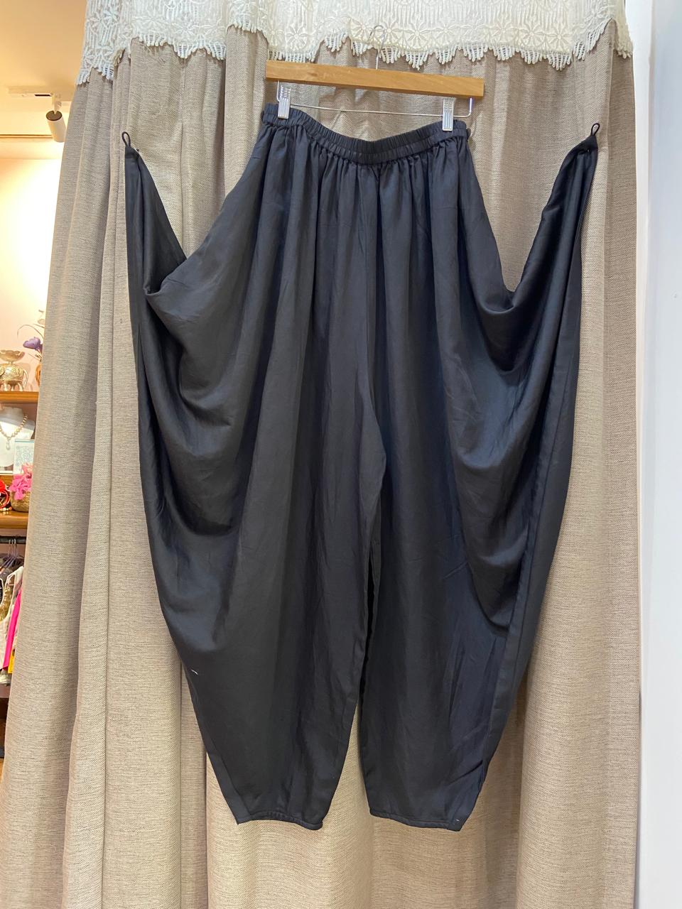 Dhoti pant