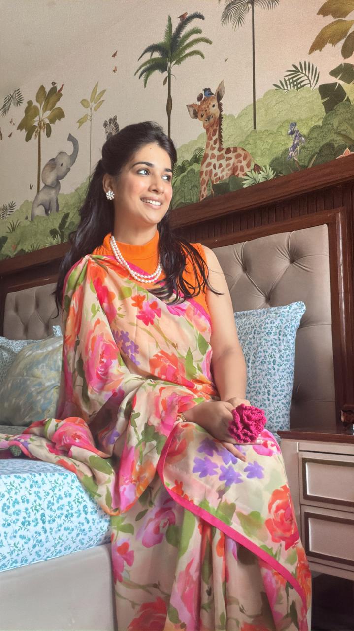 LUNCH DATE 🌸FLORAL SAREE