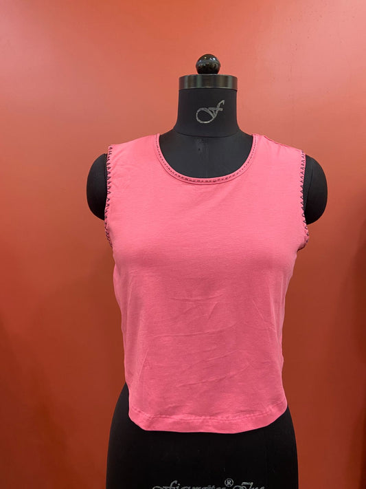 SLEEVELESS TSHIRT
